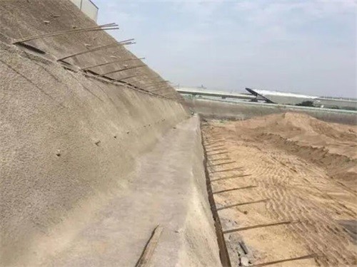 新沂河道边坡加固